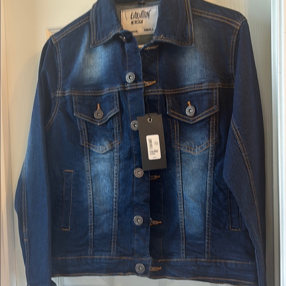 Blue Denim ladies Jacket, 98 % cotton traditional style.
